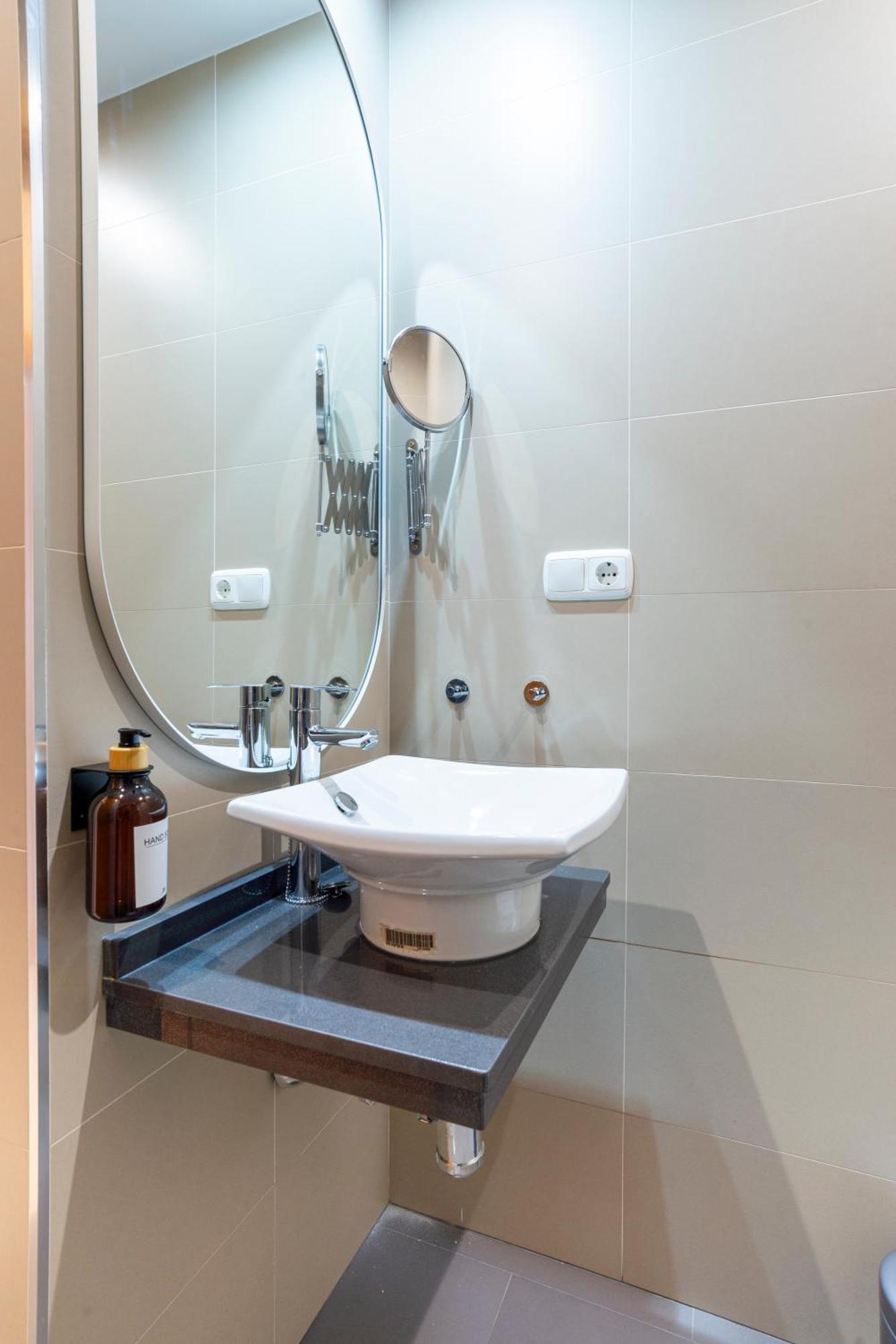 Apartment & Pool In Malaga City Center Luaran gambar
