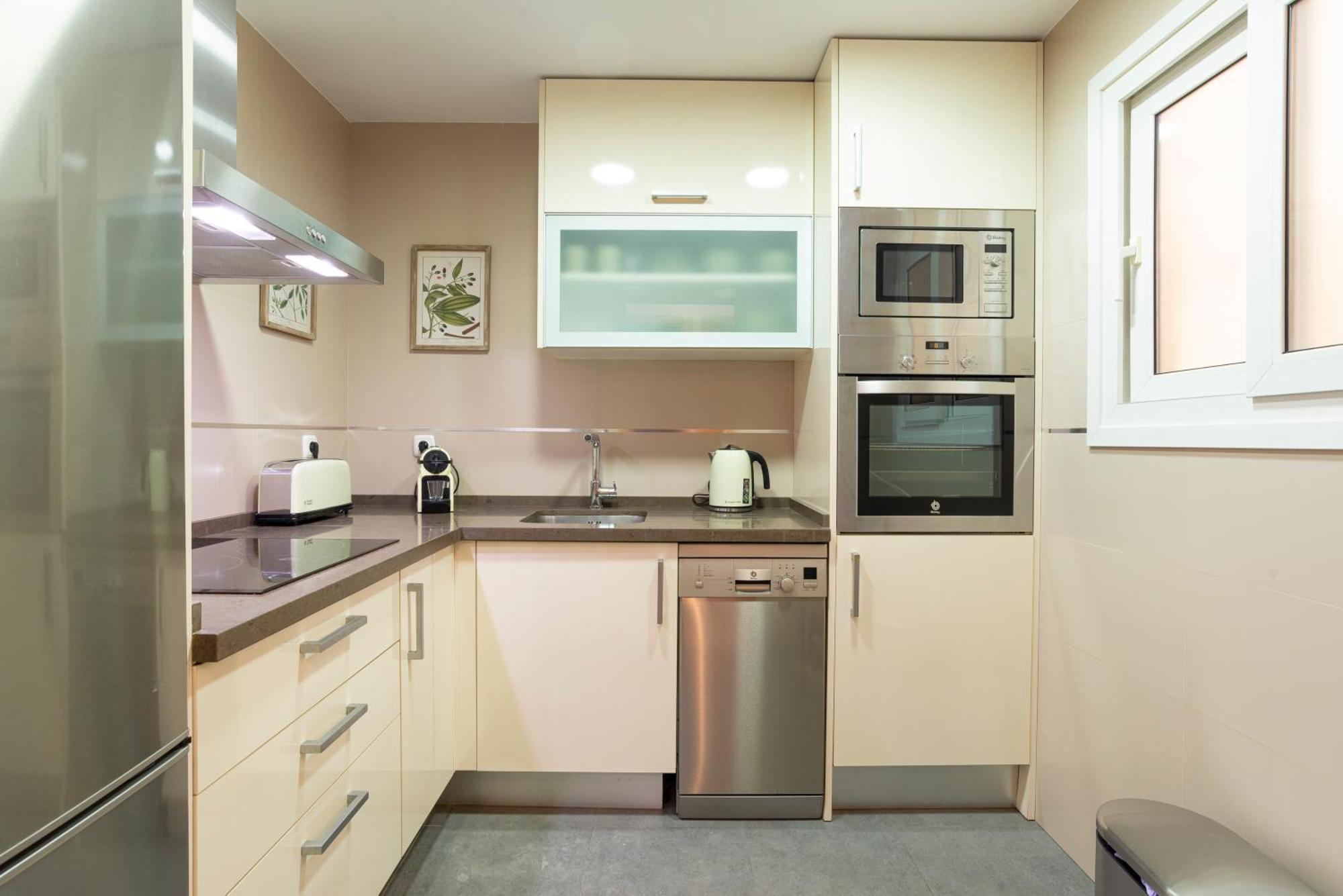 Apartment & Pool In Malaga City Center Luaran gambar